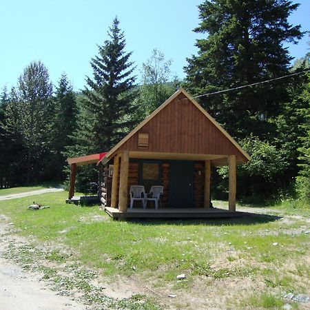 Helmcken Falls Lodge Cabin Rooms And Rv Park Clearwater Zewnętrze zdjęcie