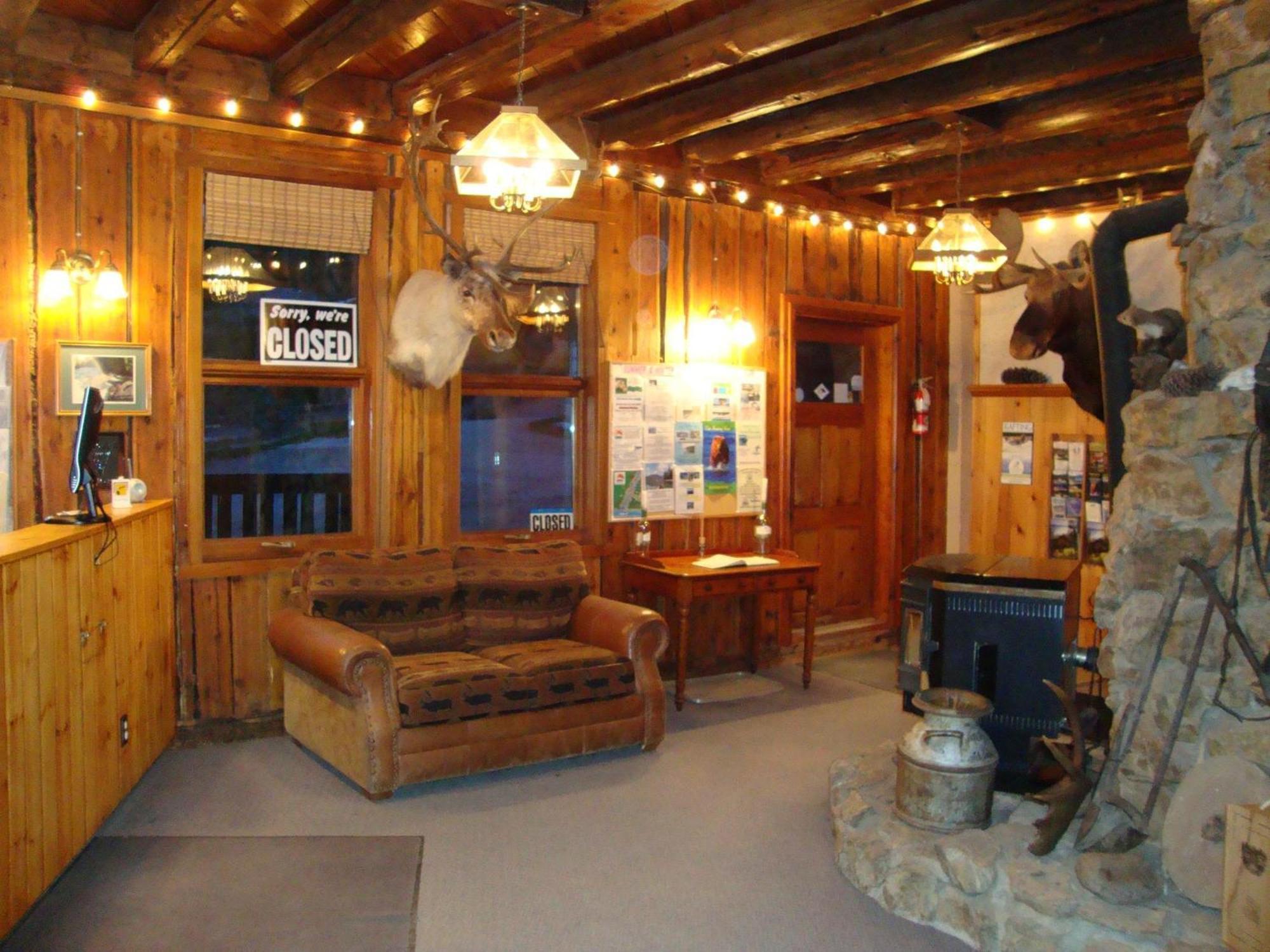 Helmcken Falls Lodge Cabin Rooms And Rv Park Clearwater Zewnętrze zdjęcie