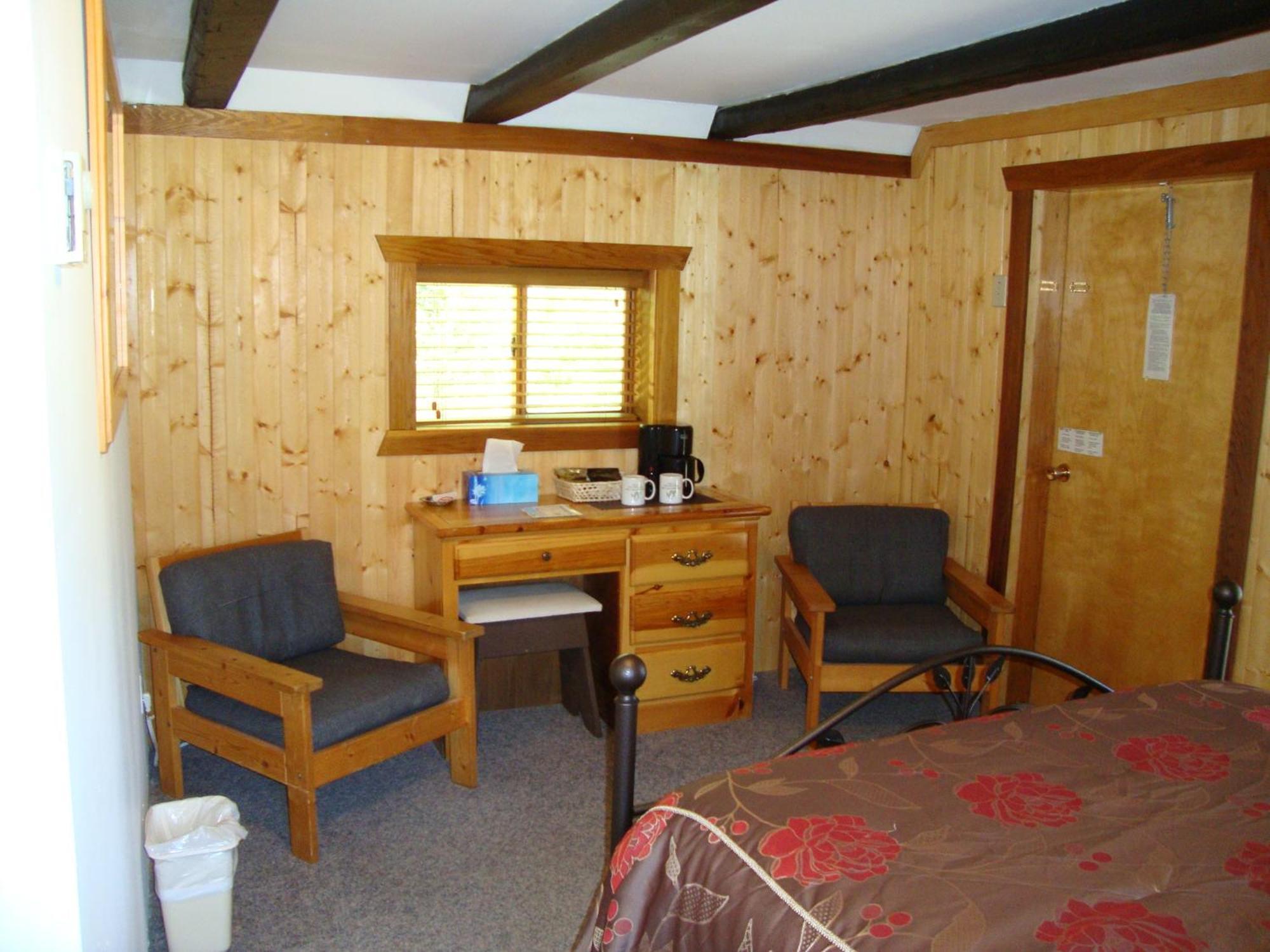 Helmcken Falls Lodge Cabin Rooms And Rv Park Clearwater Zewnętrze zdjęcie