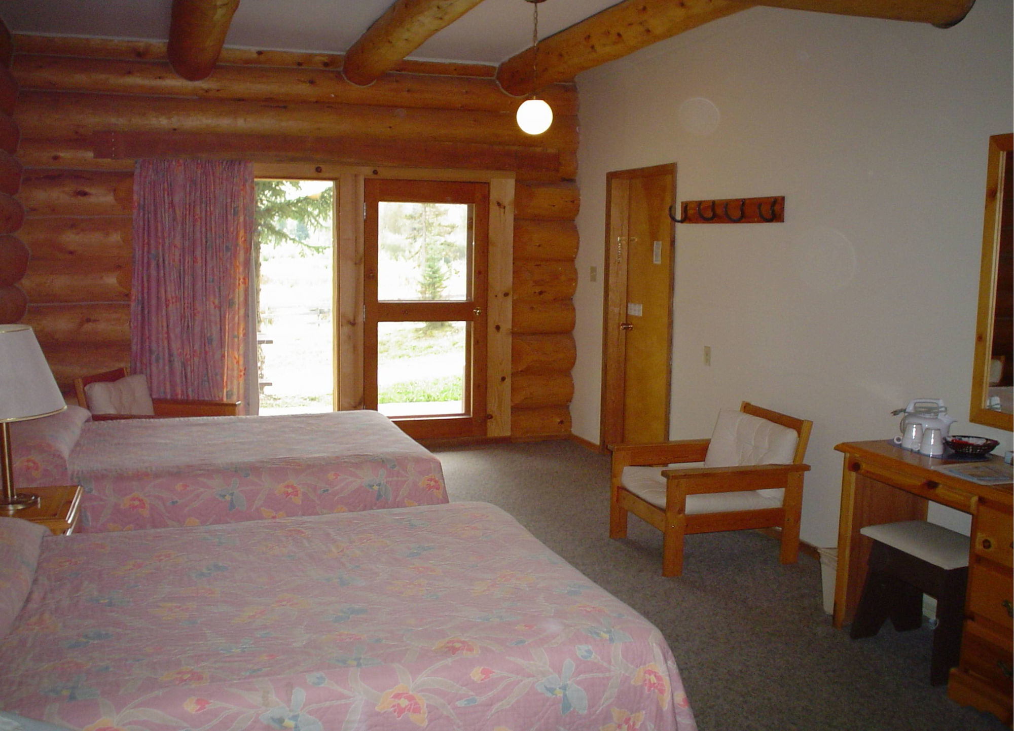 Helmcken Falls Lodge Cabin Rooms And Rv Park Clearwater Zewnętrze zdjęcie