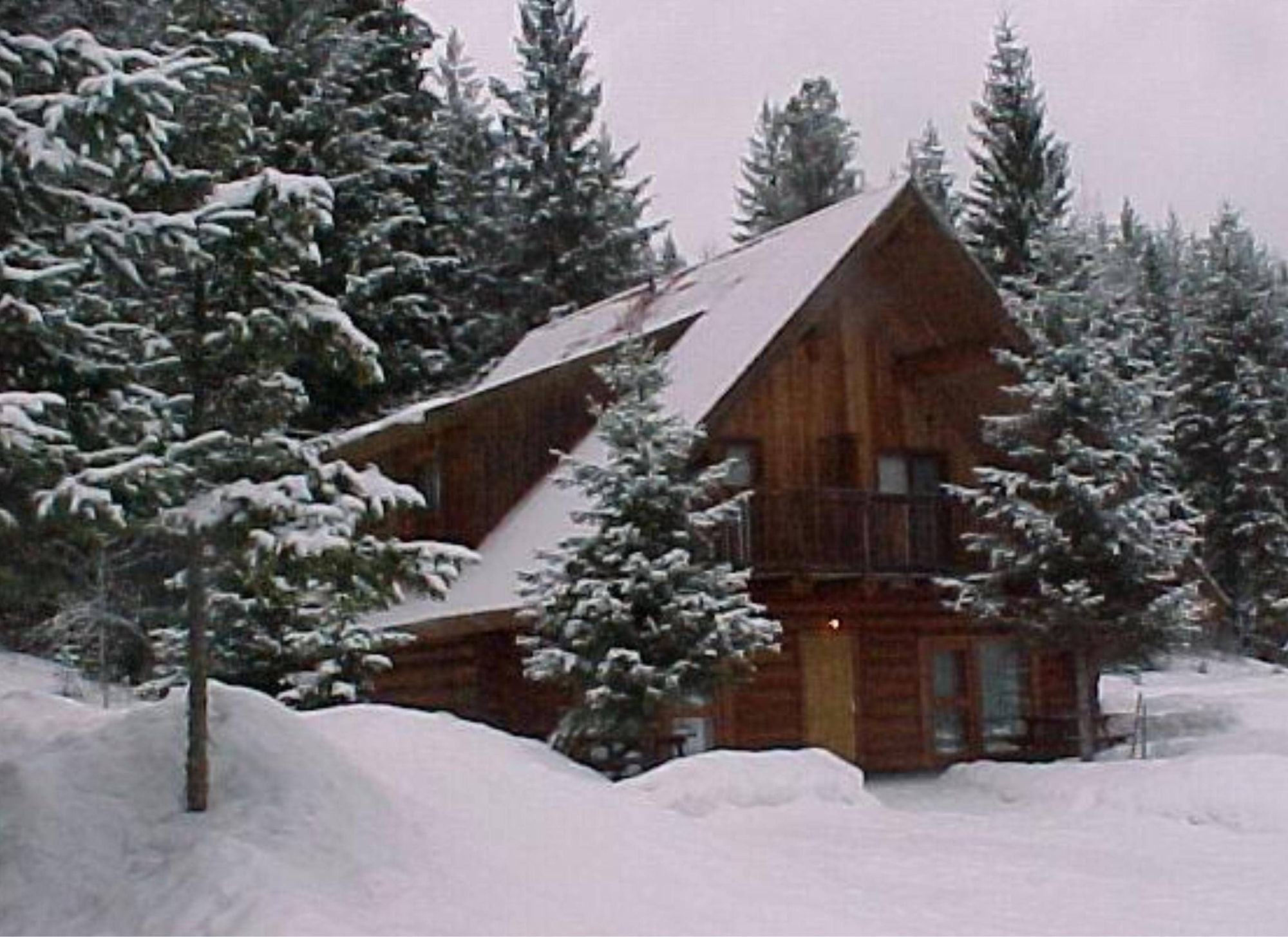 Helmcken Falls Lodge Cabin Rooms And Rv Park Clearwater Zewnętrze zdjęcie